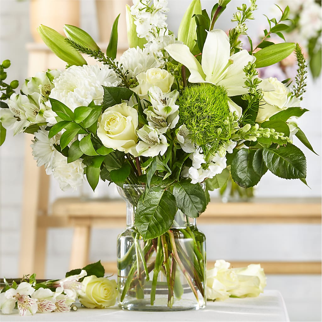 Classic Ivory – A Florist Original – Life Of A Flower, Dallas TX