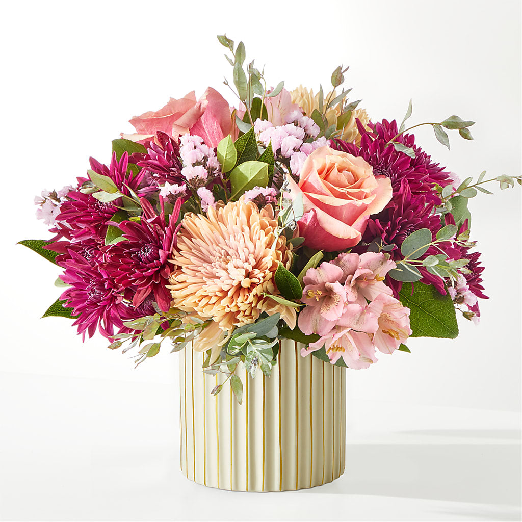 Berry Cobbler Bouquet with Ivory Vase – Life Of A Flower, Dallas TX