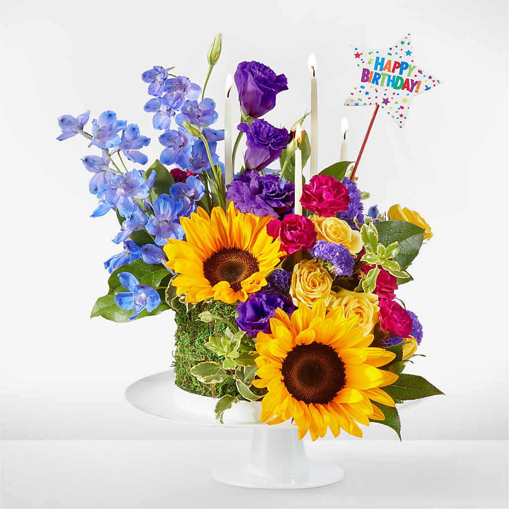 Star of the Day Floral Cake – Life Of A Flower, Dallas TX