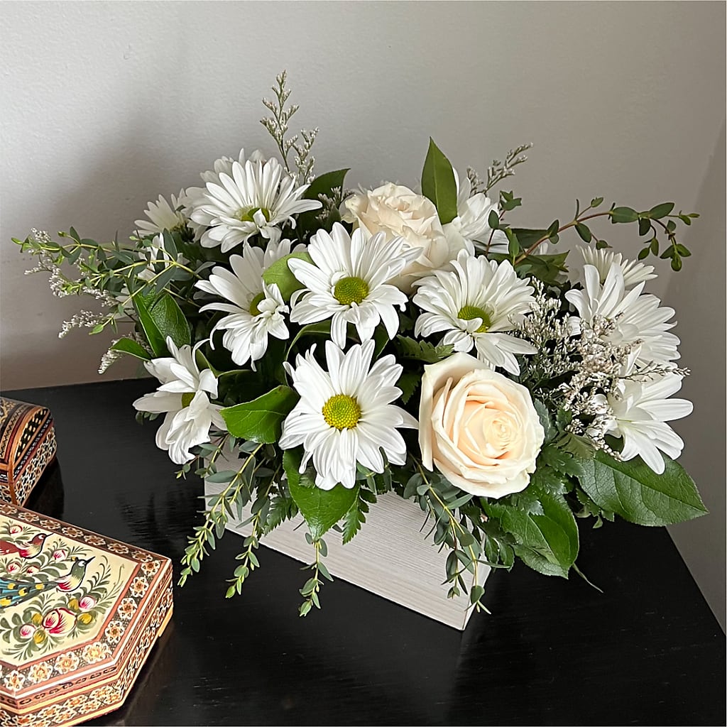 Fresh Linen Box Bouquet –  Life Of A Flower, Dallas TX